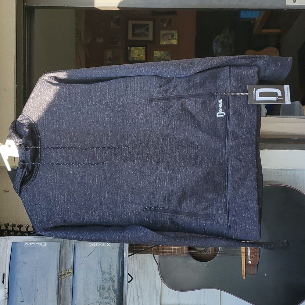 Dry frame hoodie